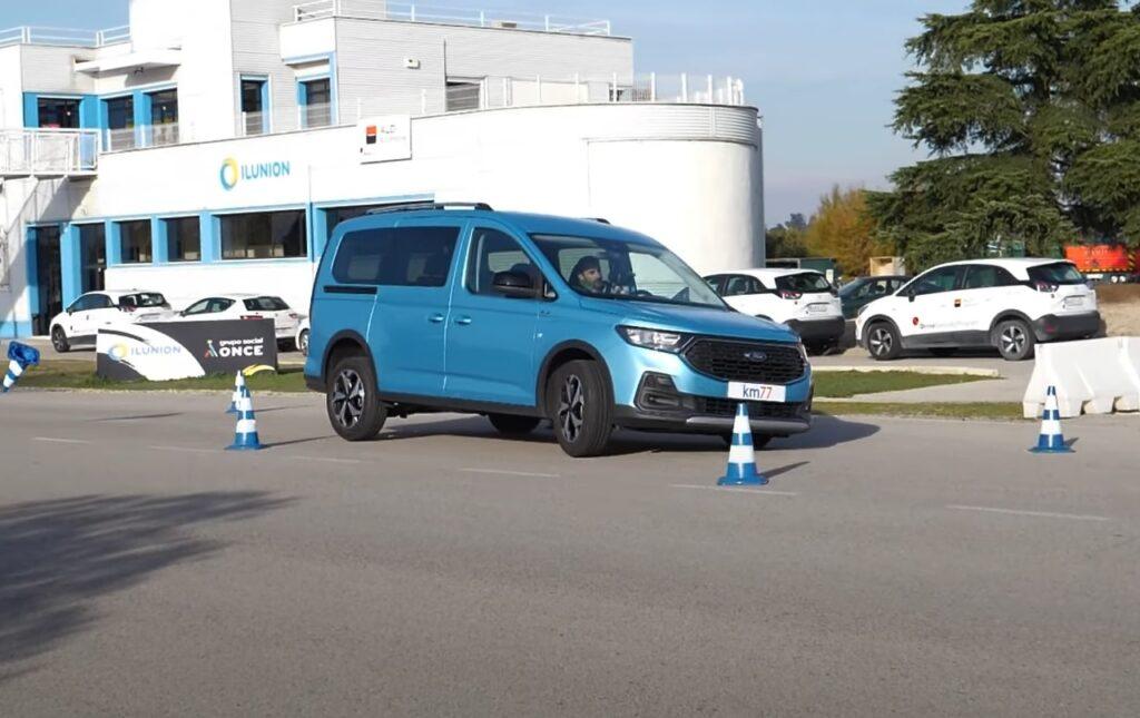 Alce Ford Grand Tourneo Connect test: it's very easy Alce Ford Grand Tourneo Connect test: it's very easy